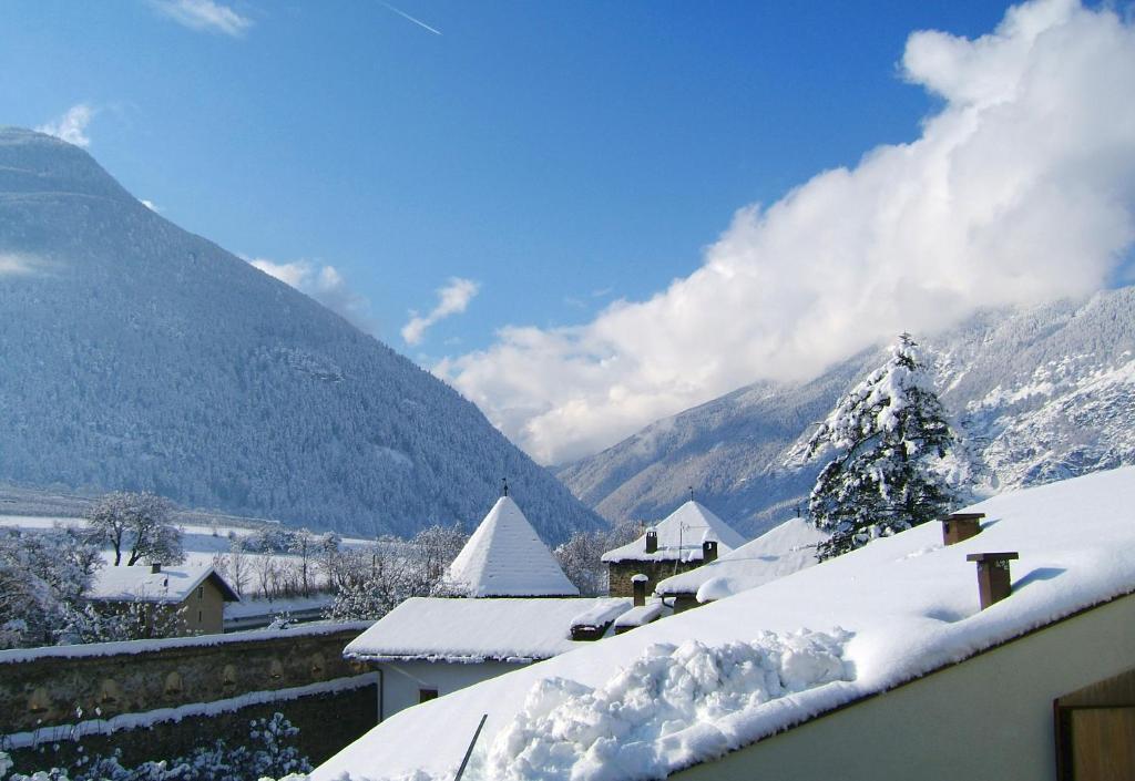 Hotel Gasthof Grüner Baum Glorenza Exterior foto
